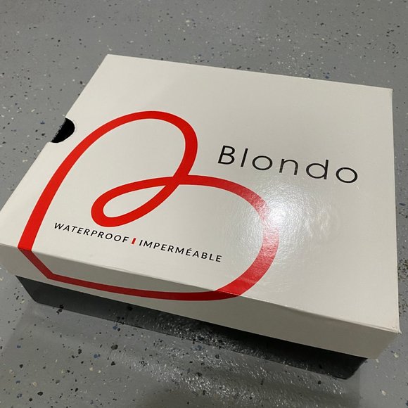 LIKE NEW Blondo waterproof ankle booties - Picture 10 of 12